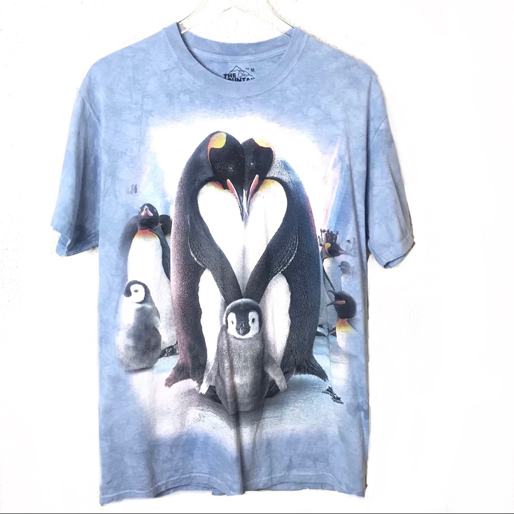 Graphic Tee Penguin Size M